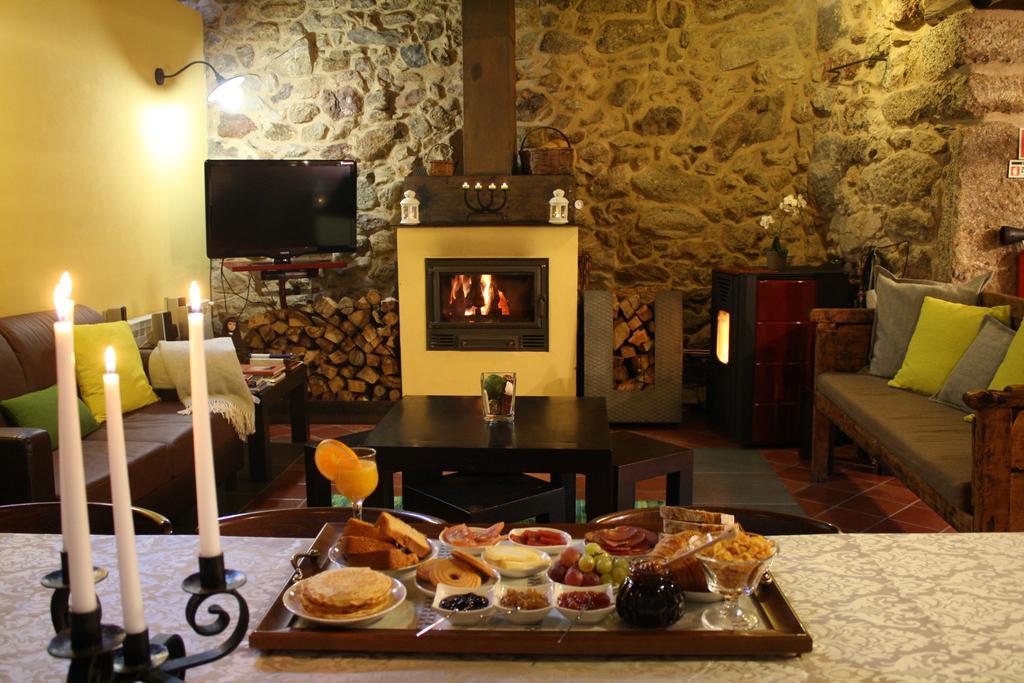 Casa Entre-Palheiros E Casa Do Canastro Montalegre Extérieur photo